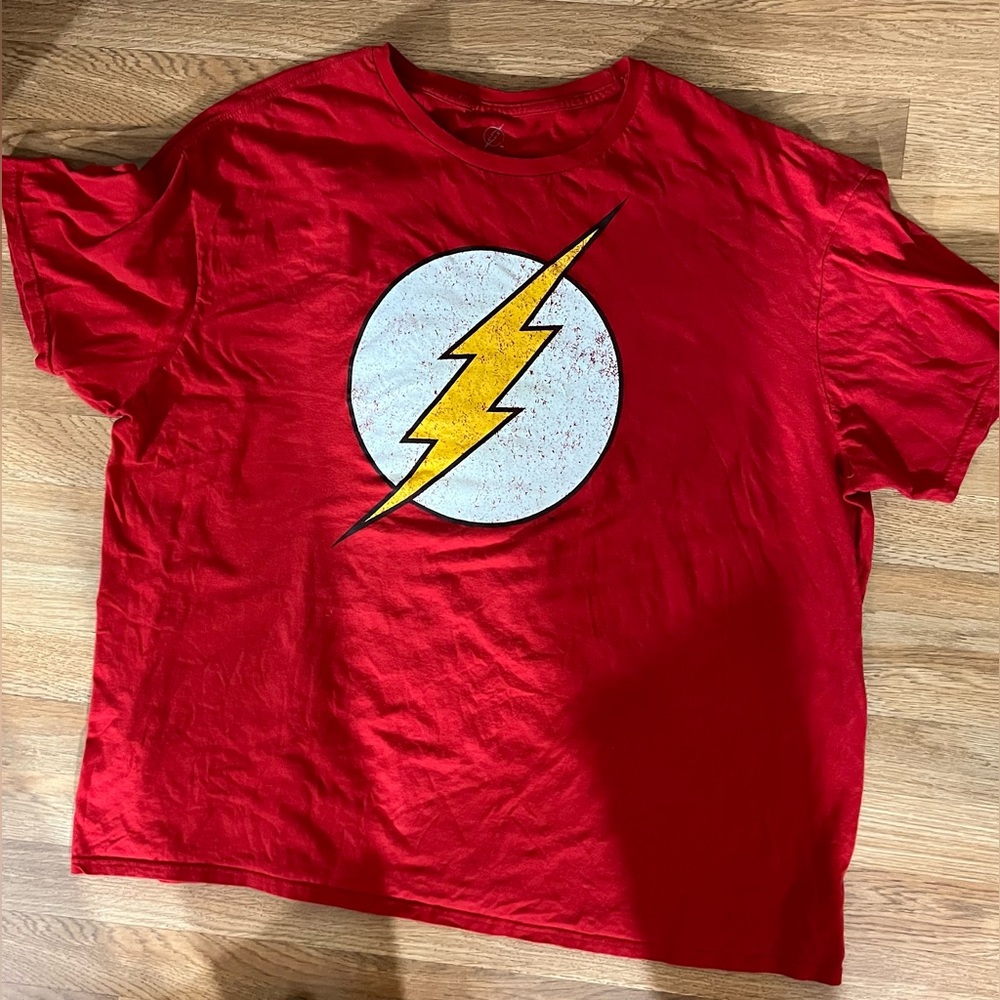 DC Comics Men T-Shirt Large Red The Flash Graphic Symbol Superhero Crew Neck Tee